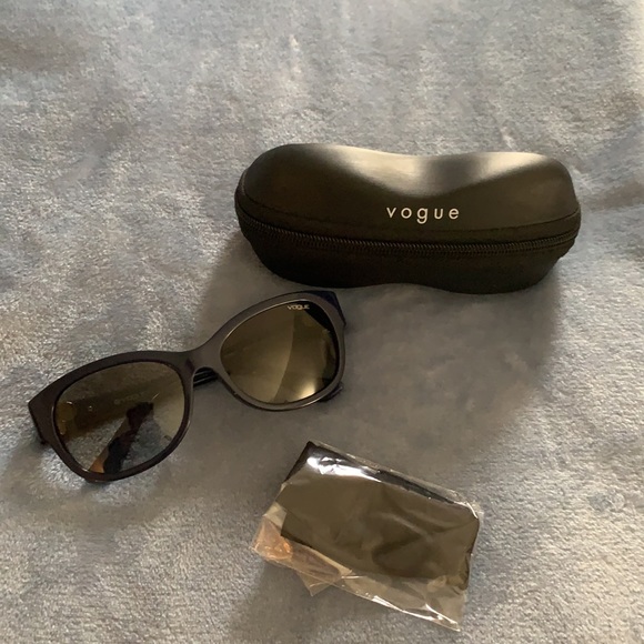 Vogue Sunglasses - Picture 9 of 9